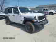 2024 Jeep Wrangler Willys z VIN 1C4PJXDG5RW244037, wystawiony jako IAAI lot #42070305 z przebiegiem 29 580 mil mil oraz . Historia ofert i sprzedaży dostępna na DreamBid. Obrazek 1.