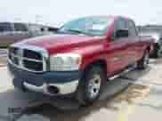 2008 Dodge 1500 ST z VIN 1D7HA18K28J188026, wystawiony jako IAAI lot #42043099 z przebiegiem 295 904 mil mil oraz . Historia ofert i sprzedaży dostępna na DreamBid. Obrazek 18.
