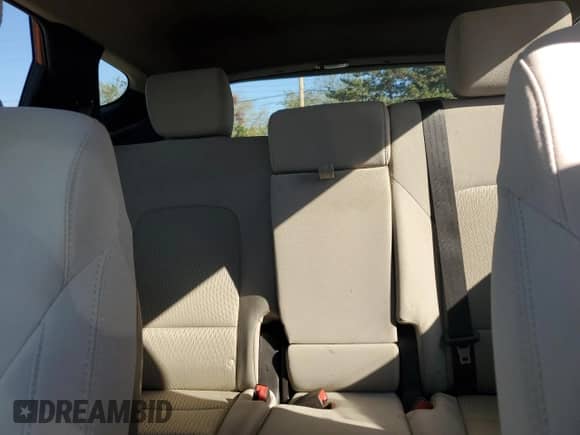 2015 Hyundai Santa Fe z VIN 5XYZTDLB4FG301683, wystawiony jako Copart lot #85820455 z przebiegiem 146 694 mil mil oraz Szkoda całkowita • Salvage title. Historia ofert i sprzedaży dostępna na DreamBid. Obrazek 10.