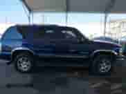 2003 Chevrolet Tahoe LS z VIN 1GNEC13T03J180708, wystawiony jako IAAI lot #41543671 z przebiegiem 203 442 mil mil oraz . Historia ofert i sprzedaży dostępna na DreamBid. Obrazek 12.