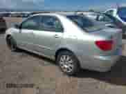 2004 Toyota Corolla CE z VIN 1NXBR38E94Z280656, wystawiony jako IAAI lot #43231431 z przebiegiem 220 605 mil mil oraz . Historia ofert i sprzedaży dostępna na DreamBid. Obrazek 3.