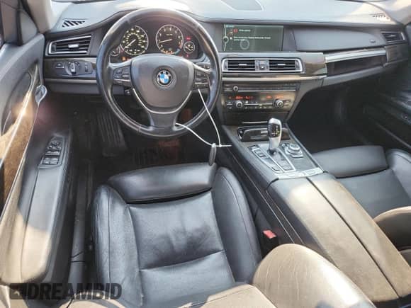2012 BMW 7 Series 750Li с VIN WBAKB8C50CC965319, выставлен на аукционе Copart как лот 70763565 с пробегом 94 118 миль миль и Чистый • Clean title. История ставок и продаж доступна на DreamBid. Изображение 8.