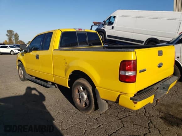 2004 Ford F-150 STX z VIN 1FTRX12W14KD60365, wystawiony jako Copart lot #90664095 z przebiegiem 124 620 mil mil oraz Czysty tytuł • Clean title. Historia ofert i sprzedaży dostępna na DreamBid. Obrazek 2.