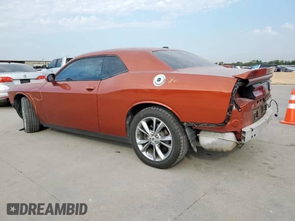 2020 Dodge Challenger SXT with VIN 2C3CDZGG5LH235183, listed as a Copart auction lot 80880285 with 77,904 mi miles and Salvage title. Bid and sale history available at DreamBid. Image 2.