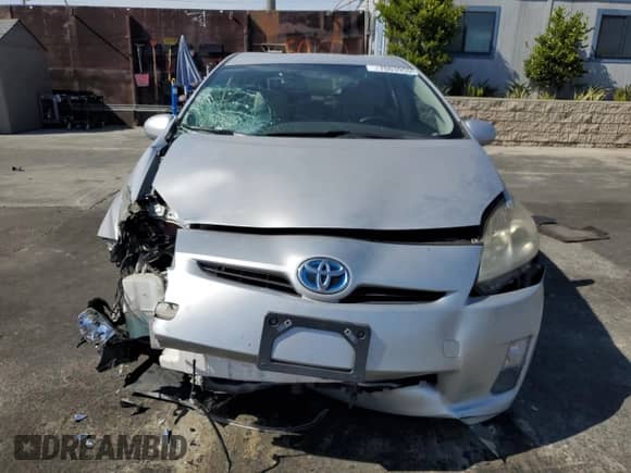 2010 Toyota Prius II z VIN JTDKN3DUXA0020332, wystawiony jako Copart lot #70039595 z przebiegiem Nie podano mil oraz Szkoda całkowita • Salvage title. Historia ofert i sprzedaży dostępna na DreamBid. Obrazek 5.