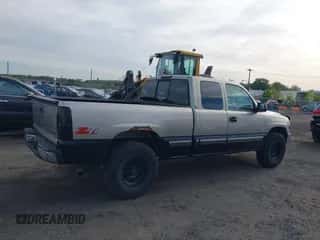 1999 Chevrolet Silverado 1500 LS с VIN 1GCEK19T8XE243085, выставлен на аукционе IAAI как лот 43284328 с пробегом 121 858 миль миль и . История ставок и продаж доступна на DreamBid. Изображение 6.