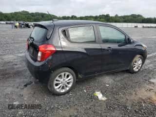 2021 Chevrolet Spark 1LT z VIN KL8CD6SAXMC744132, wystawiony jako Copart lot #68909765 z przebiegiem 81 208 mil mil oraz Szkoda całkowita • Salvage title. Historia ofert i sprzedaży dostępna na DreamBid. Obrazek 3.