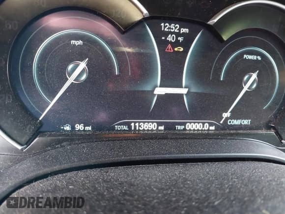 2019 BMW 5 Series 530e xDrive z VIN WBAJB1C57KB375500, wystawiony jako IAAI lot #40161096 z przebiegiem 113 690 mil mil oraz . Historia ofert i sprzedaży dostępna na DreamBid. Obrazek 7.