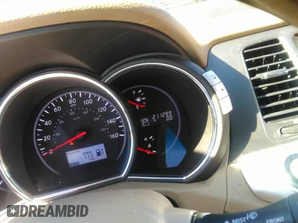 2012 Nissan Murano SV z VIN JN8AZ1MU5CW109783, wystawiony jako IAAI lot #43494734 z przebiegiem 211 299 mil mil oraz . Historia ofert i sprzedaży dostępna na DreamBid. Obrazek 7.