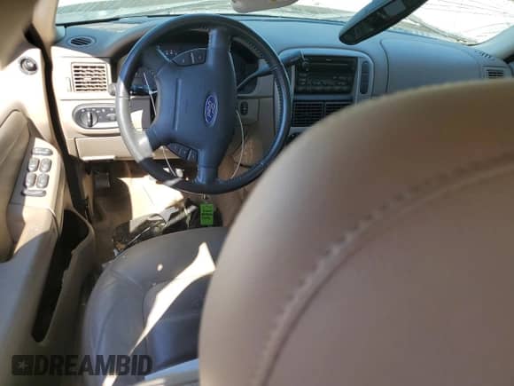 2004 Ford Explorer XLT with VIN 1FMZU83K84UB13308, listed as a Copart auction lot 77412474 with 153,236 mi miles and Non repairable. Bid and sale history available at DreamBid. Image 8.
