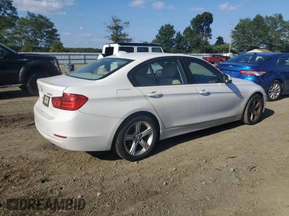 2014 BMW 3 Series 328i xDrive с VIN WBA3B5G5XENS11008, выставлен на аукционе Copart как лот 81551725 с пробегом 219 678 миль миль и Чистый • Clean title. История ставок и продаж доступна на DreamBid. Изображение 3.