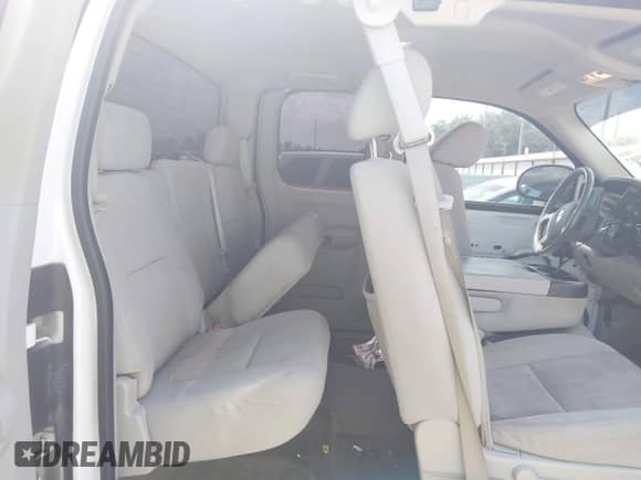 2011 GMC Sierra 1500 SLE с VIN 1GTR2VE32BZ247634, выставлен на аукционе IAAI как лот 43097507 с пробегом 235 202 миль миль и . История ставок и продаж доступна на DreamBid. Изображение 8.