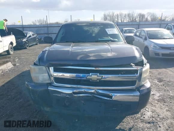 2011 Chevrolet Silverado 1500 LT z VIN 1GCRCSEAXBZ269861, wystawiony jako IAAI lot #41469839 z przebiegiem 199 929 mil mil oraz . Historia ofert i sprzedaży dostępna na DreamBid. Obrazek 12.