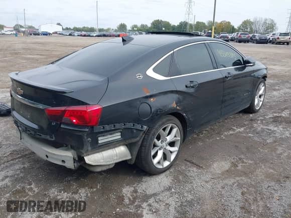 2017 Chevrolet Impala LT z VIN 2G1105S31H9127178, wystawiony jako IAAI lot #43303395 z przebiegiem Nie podano mil oraz . Historia ofert i sprzedaży dostępna na DreamBid. Obrazek 4.