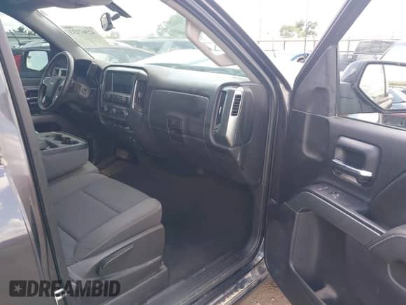 2015 Chevrolet Silverado 1500 LT z VIN 1GCVKREH4FZ431688, wystawiony jako IAAI lot #42567233 z przebiegiem 90 576 mil mil oraz . Historia ofert i sprzedaży dostępna na DreamBid. Obrazek 5.