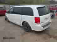 2019 Dodge Grand Caravan SE z VIN 2C4RDGBG6KR619404, wystawiony jako IAAI lot #42077551 z przebiegiem 137 172 mil mil oraz . Historia ofert i sprzedaży dostępna na DreamBid. Obrazek 3.