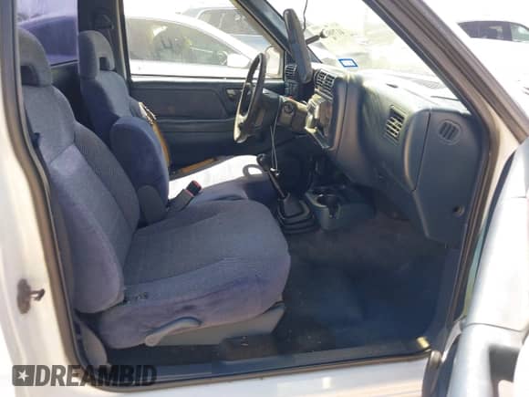 1997 Chevrolet S-10 LS с VIN 1GCCS1446VK177173, выставлен на аукционе IAAI как лот 41798896 с пробегом 285 446 миль миль и . История ставок и продаж доступна на DreamBid. Изображение 5.