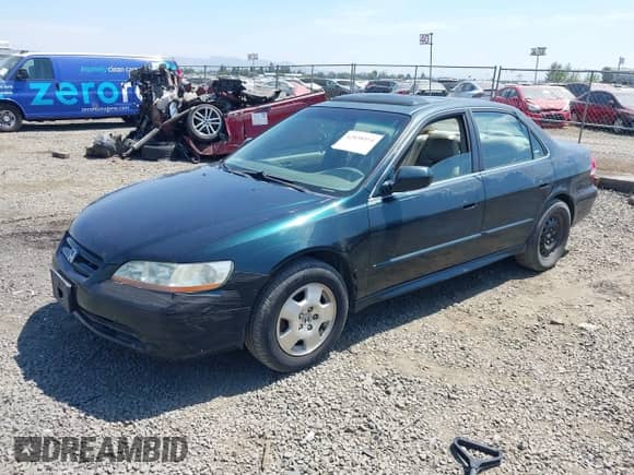 2001 Honda Accord EX с VIN 1HGCG16521A070727, выставлен на аукционе IAAI как лот 42858554 с пробегом 274 934 миль миль и . История ставок и продаж доступна на DreamBid. Изображение 2.