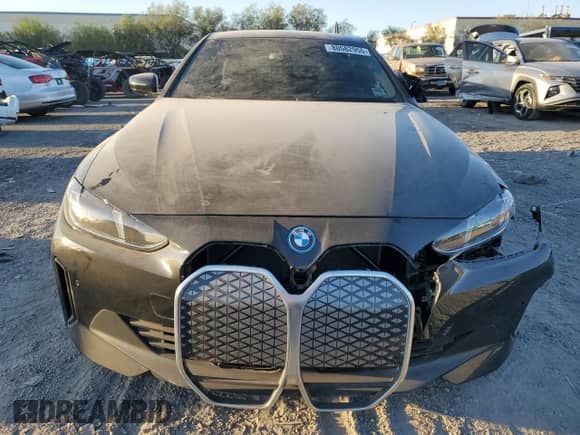 2025 BMW i4 eDrive40 с VIN WBY23HD05SFT89841, выставлен на аукционе Copart как лот 80582955 с пробегом 4 006 миль миль и Списание • Salvage title. История ставок и продаж доступна на DreamBid. Изображение 5.