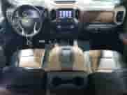 2022 Chevrolet Silverado 3500HD High Country с VIN 2GC4YVEY7P1773178, выставлен на аукционе Copart как лот 55208285 с пробегом 35 341 миль миль и Чистый • Clean title. История ставок и продаж доступна на DreamBid. Изображение 8.