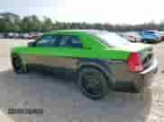 2009 Chrysler 300 C Hemi с VIN 2C3KA63T89H572011, выставлен на аукционе Copart как лот 62315945 с пробегом 97 278 миль миль и Чистый • Clean title. История ставок и продаж доступна на DreamBid. Изображение 2.