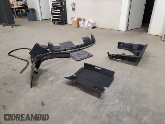 2018 Chevrolet Equinox LT с VIN 2GNAXTEX2J6281032, выставлен на аукционе Copart как лот 85107375 с пробегом 105 798 миль миль и Списание • Salvage title. История ставок и продаж доступна на DreamBid. Изображение 12.