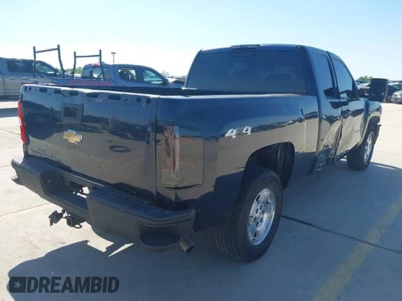 2007 Chevrolet Silverado 1500 Work Truck with VIN 1GCEK19C87E501718, listed as a IAAI auction lot 41971348 with 349,954 mi miles and . Bid and sale history available at DreamBid. Image 4.