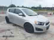 2013 Chevrolet Sonic LT с VIN 1G1JC6SB8D4157702, выставлен на аукционе IAAI как лот 43072159 с пробегом 97 833 миль миль и . История ставок и продаж доступна на DreamBid. Изображение 1.