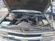 1994 Chevrolet Suburban z VIN 1GBEC16K3RJ426658, wystawiony jako IAAI lot #43051246 z przebiegiem 236 994 mil mil oraz . Historia ofert i sprzedaży dostępna na DreamBid. Obrazek 10.
