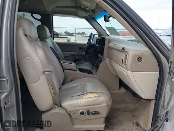 2004 Chevrolet Suburban LT с VIN 1GNEC16Z94J240907, выставлен на аукционе IAAI как лот 41331786 с пробегом 148 246 миль миль и . История ставок и продаж доступна на DreamBid. Изображение 5.