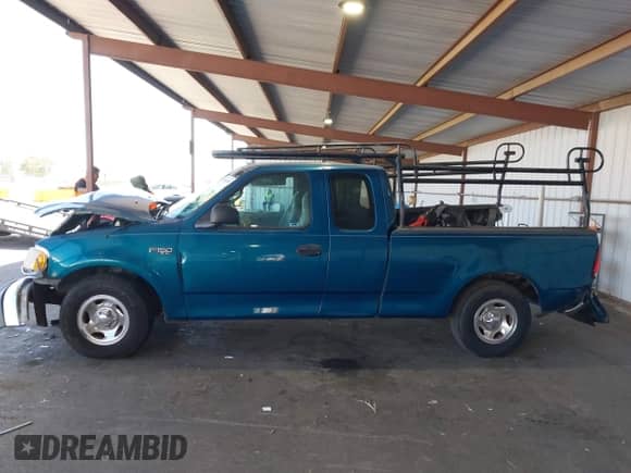 2001 Ford F-150 XL с VIN 1FTZX17281KF04799, выставлен на аукционе IAAI как лот 42550320 с пробегом Не указан миль и . История ставок и продаж доступна на DreamBid. Изображение 13.