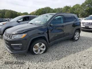 2019 Jeep Compass Latitude с VIN 3C4NJDBB9KT839384, выставлен на аукционе Copart как лот 81746095 с пробегом 33 993 миль миль и Списание • Salvage title. История ставок и продаж доступна на DreamBid. Изображение 1.