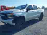 2020 Chevrolet Silverado 1500 Custom z VIN 3GCPWBEH7LG202518, wystawiony jako IAAI lot #43323804 z przebiegiem 144 041 mil mil oraz . Historia ofert i sprzedaży dostępna na DreamBid. Obrazek 2.