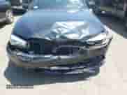 2019 BMW 5 Series 530e xDrive z VIN WBAJB1C53KB375221, wystawiony jako IAAI lot #42497010 z przebiegiem 71 574 mil mil oraz . Historia ofert i sprzedaży dostępna na DreamBid. Obrazek 6.