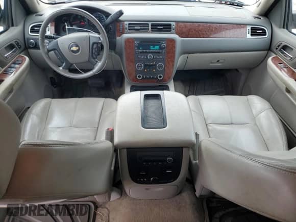 2007 Chevrolet Avalanche 2LT z VIN 3GNFK12367G123557, wystawiony jako Copart lot #81928845 z przebiegiem 225 552 mil mil oraz Czysty tytuł • Clean title. Historia ofert i sprzedaży dostępna na DreamBid. Obrazek 8.