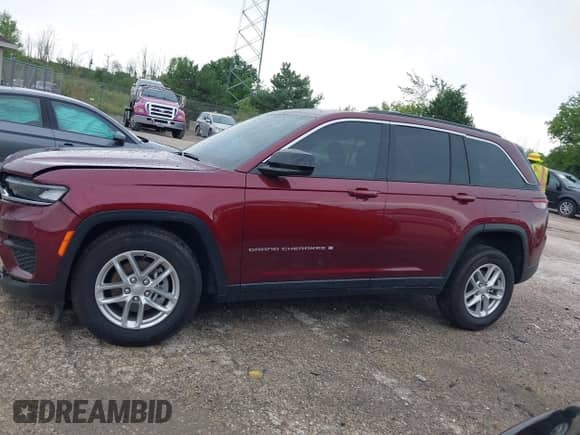 2024 Jeep Grand Cherokee Altitude with VIN 1C4RJHAG8RC256039, listed as a IAAI auction lot 42979037 with 11,753 mi miles and . Bid and sale history available at DreamBid. Image 14.