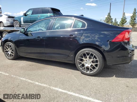 2014 Volvo S60 T6 with VIN YV1902FH5E2295456, listed as a Copart auction lot 51630745 with 151,408 mi miles and Salvage title. Bid and sale history available at DreamBid. Image 2.