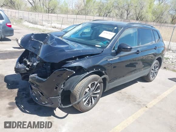 2023 Volkswagen Tiguan S с VIN 3VVRB7AX4PM072320, выставлен на аукционе IAAI как лот 41967612 с пробегом 10 029 миль миль и . История ставок и продаж доступна на DreamBid. Изображение 17.