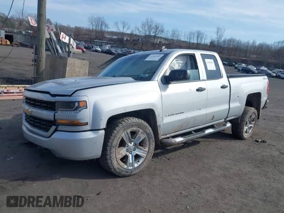 2018 Chevrolet Silverado 1500 Custom with VIN 1GCVKPEH9JZ207037, listed as a IAAI auction lot 41800680 with 100,033 mi miles and . Bid and sale history available at DreamBid. Image 17.