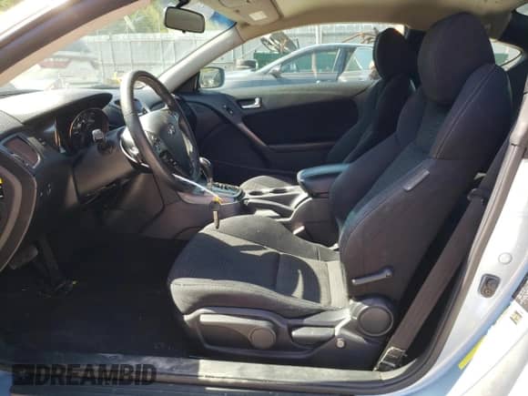 2011 Hyundai Genesis Coupe R-Spec с VIN KMHHT6KD1BU044982, выставлен на аукционе Copart как лот 52466434 с пробегом 154 946 миль миль и Списание • Salvage title. История ставок и продаж доступна на DreamBid. Изображение 7.