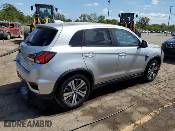 2021 Mitsubishi Outlander SE z VIN JA4APVAU6MU015707, wystawiony jako Copart lot #70629955 z przebiegiem 82 902 mil mil oraz Nie do naprawy • Non repairable. Historia ofert i sprzedaży dostępna na DreamBid. Obrazek 3.