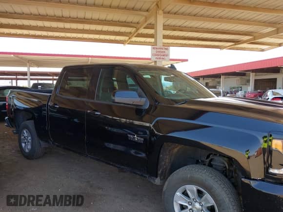 2018 Chevrolet Silverado 1500 Custom с VIN 3GCPCPEC9JG338687, выставлен на аукционе IAAI как лот 43072113 с пробегом 121 004 миль миль и . История ставок и продаж доступна на DreamBid. Изображение 13.