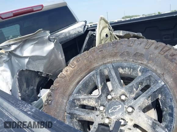 2022 Chevrolet Silverado 1500 LT Trail Boss z VIN 3GCPYFED3NG210844, wystawiony jako IAAI lot #42403476 z przebiegiem 14 197 mil mil oraz . Historia ofert i sprzedaży dostępna na DreamBid. Obrazek 12.