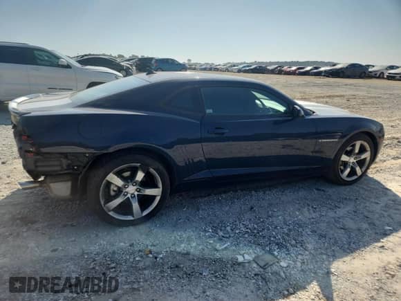 2010 Chevrolet Camaro 1LT z VIN 2G1FB1EV0A9217899, wystawiony jako Copart lot #83840395 z przebiegiem 159 064 mil mil oraz Szkoda całkowita • Salvage title. Historia ofert i sprzedaży dostępna na DreamBid. Obrazek 3.