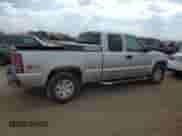 2007 GMC Sierra 1500 SLT с VIN 2GTEK19Z371137665, выставлен на аукционе Copart как лот 75189474 с пробегом 271 832 миль миль и Списание • Salvage title. История ставок и продаж доступна на DreamBid. Изображение 3.