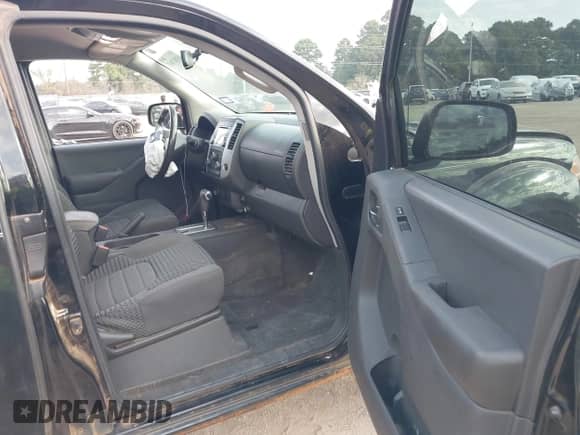 2018 Nissan Frontier SV z VIN 1N6DD0CW0JN722849, wystawiony jako IAAI lot #43387465 z przebiegiem 119 500 mil mil oraz . Historia ofert i sprzedaży dostępna na DreamBid. Obrazek 5.