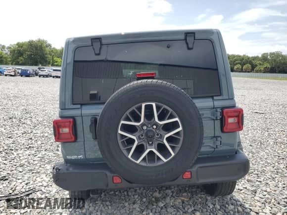 2024 Jeep Wrangler Sahara z VIN 1C4PJXEN4RW151216, wystawiony jako Copart lot #61388855 z przebiegiem 47 389 mil mil oraz Szkoda całkowita • Salvage title. Historia ofert i sprzedaży dostępna na DreamBid. Obrazek 6.