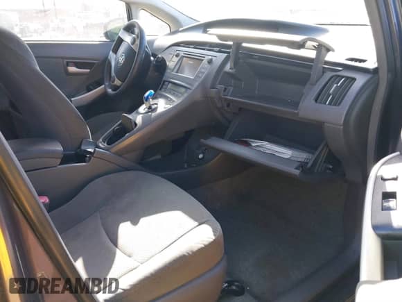 2011 Toyota Prius III with VIN JTDKN3DU6B0265758, listed as a IAAI auction lot 41560957 with 205,126 mi miles and . Bid and sale history available at DreamBid. Image 5.