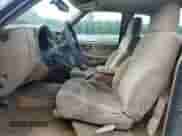 1998 Chevrolet S-10 LS с VIN 1GCCS19X0WK100710, выставлен на аукционе Copart как лот 61636495 с пробегом 216 032 миль миль и Списание • Salvage title. История ставок и продаж доступна на DreamBid. Изображение 7.