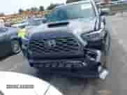 2023 Toyota Tacoma SR z VIN 3TMCZ5AN3PM613358, wystawiony jako IAAI lot #43211852 z przebiegiem 25 287 mil mil oraz . Historia ofert i sprzedaży dostępna na DreamBid. Obrazek 6.